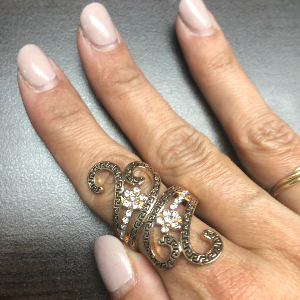Beautiful long inspired ring